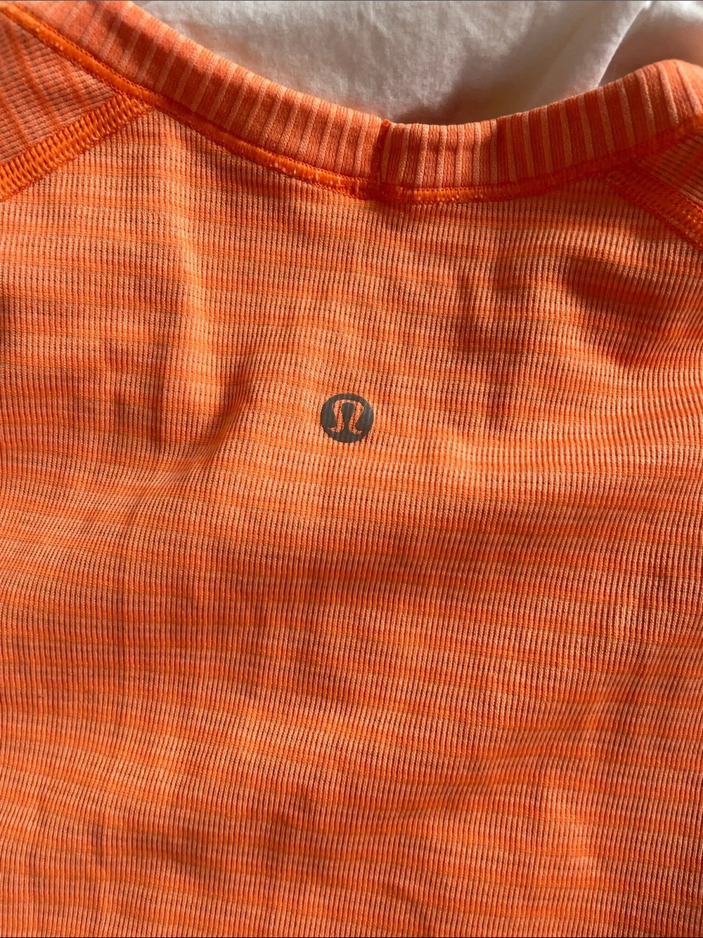 Women’s Long Sleeve Seamless Lulu Top - Orange 🍊🧡 - Picture 5 of 5